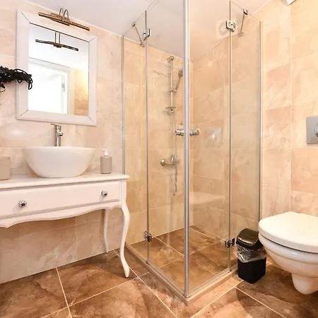 Cute Balcony Retro Design Ac Galata