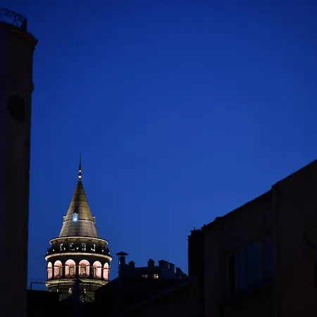Cute Balcony Retro Design Ac Galata Apartment *