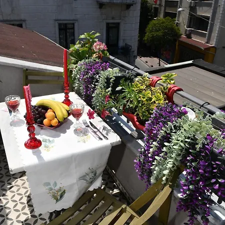 Cute Balcony Retro Design Ac Galata Appartement *